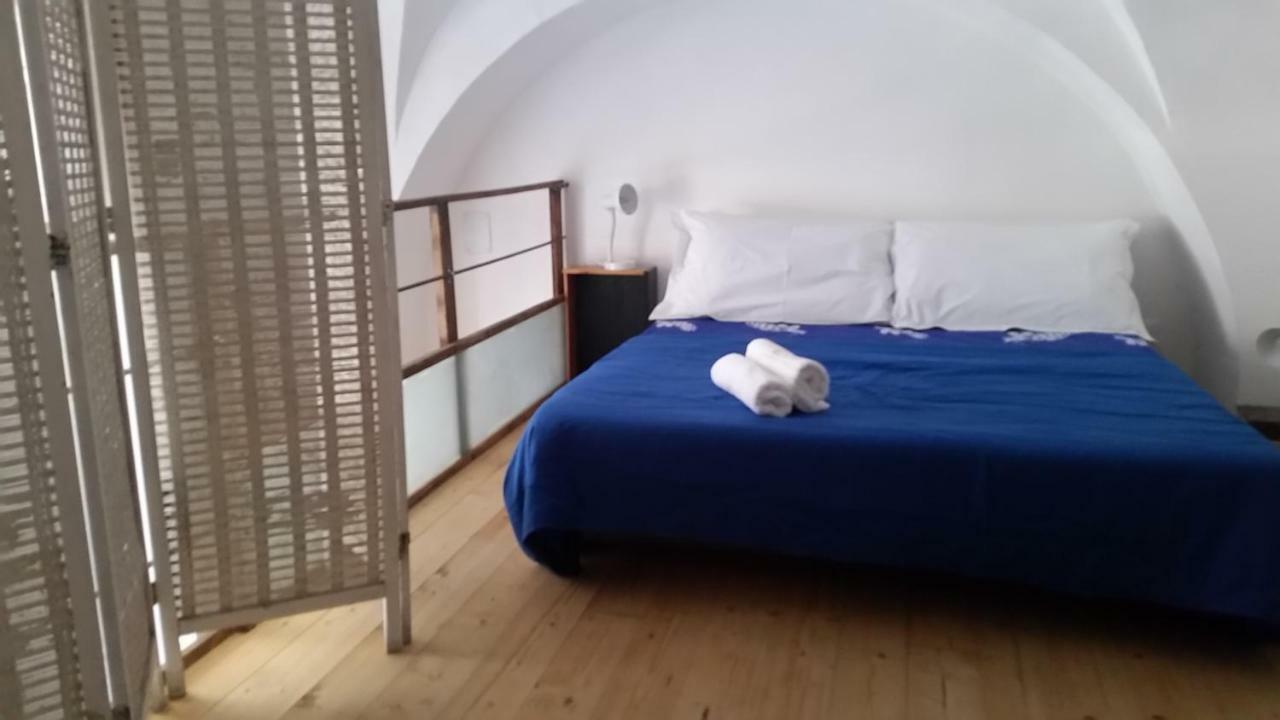 La Discesa Di San Camillo Apartment Catania Bagian luar foto